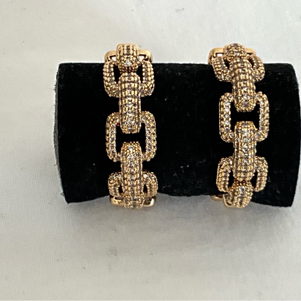 Elegant Gold-Tone Chain Link Earrings